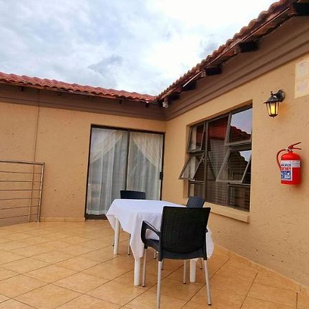 Asda Guesthouse Mogwase المظهر الخارجي الصورة