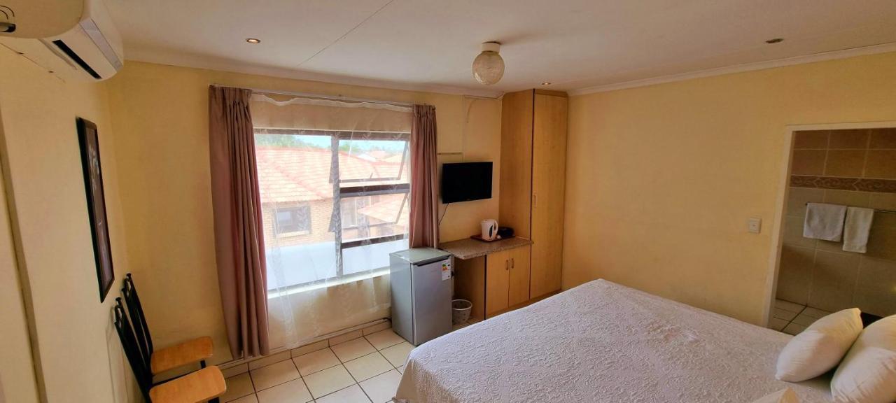 Asda Guesthouse Mogwase المظهر الخارجي الصورة